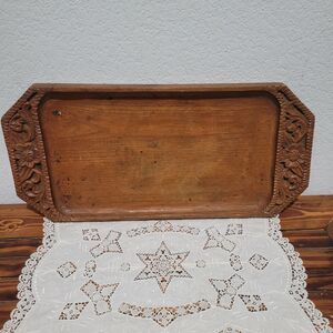 Vtg hand carved wooden serving tray with floral motif MCM India Mid Century